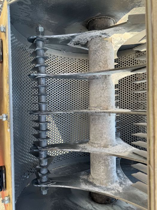 Moara cu ciocanele si ventilator