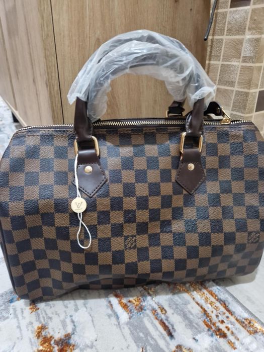 Дамска чанта Louis Vuitton