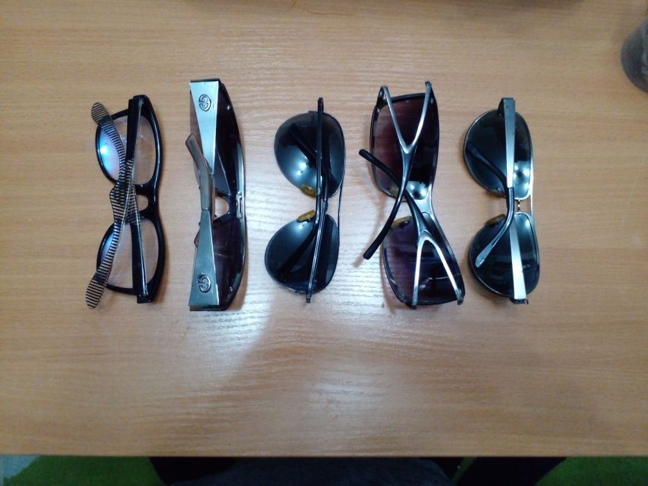 Очки Б/у. Оправа целая . Все вместе за 1000 .