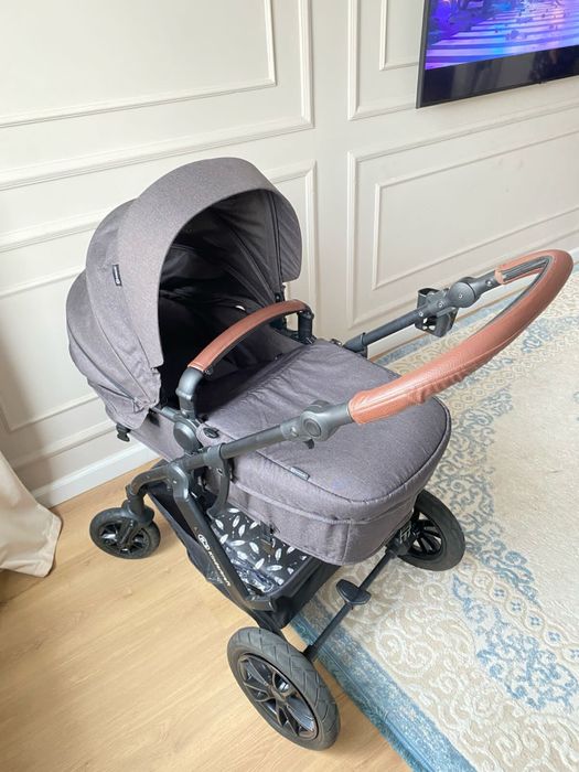 Продаю детскую коляску Kinderkraft MOOV 2 в 1