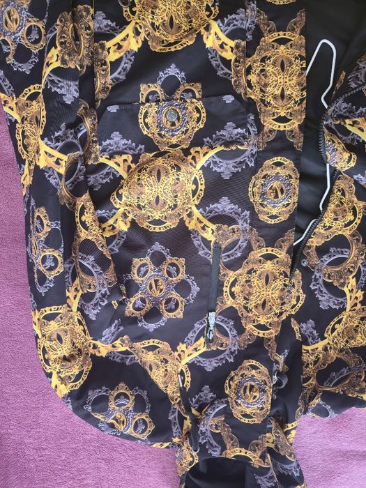 Vand jacheta de toamnă Versace