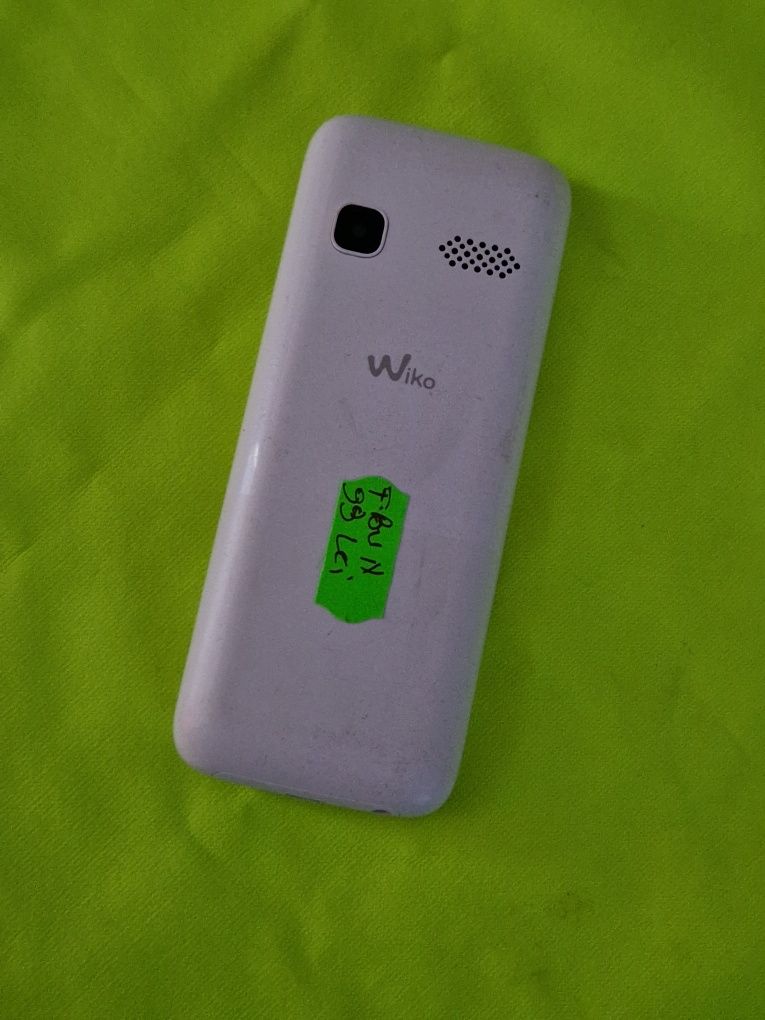 Telefon Wiko cu butoane cu display mare