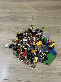 Lego multe piese, diverse sortimente. Pret 100 lei