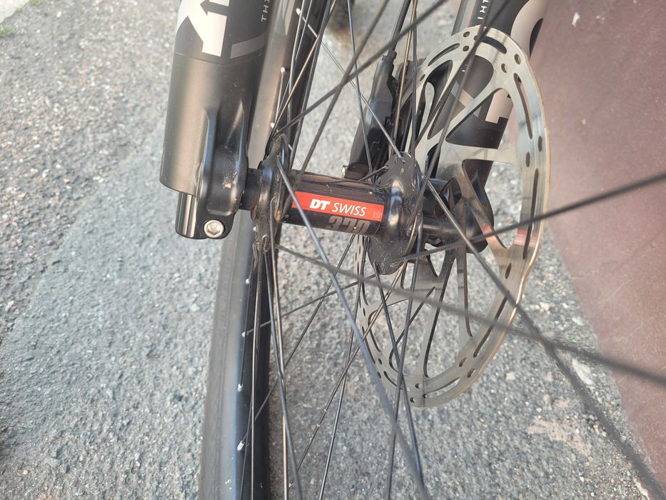 Canyon Spectral Marime M Carbon 2023 model - aproape nou + piese Noi