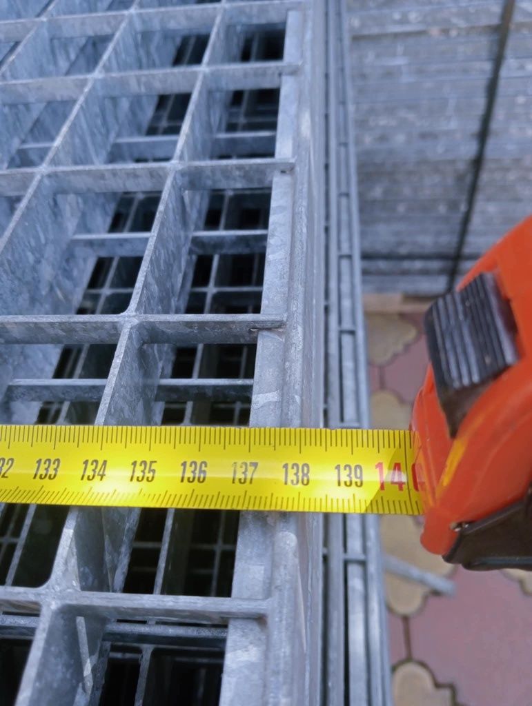 Vindem grătare zincate galvanizate la ori ce dimensiuni se debitează ș