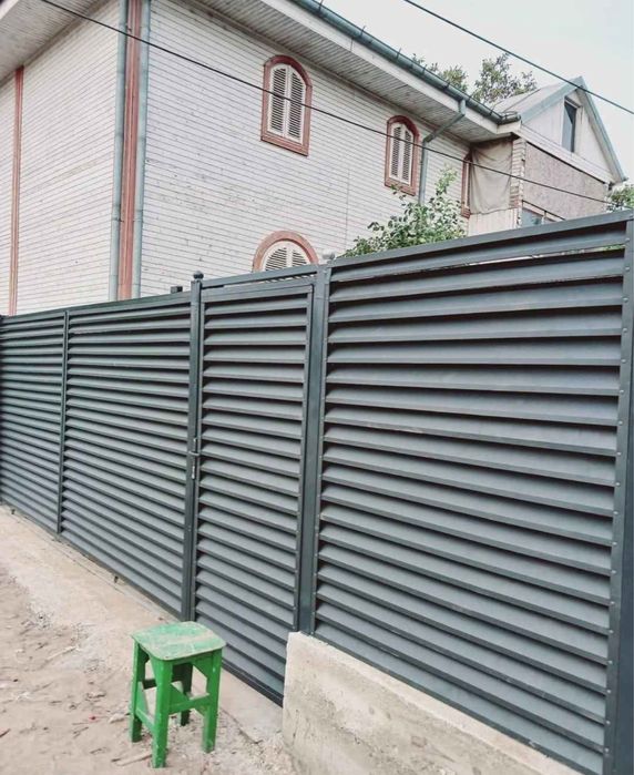 Vand garduri model jaluzea detali si preturi la tel.