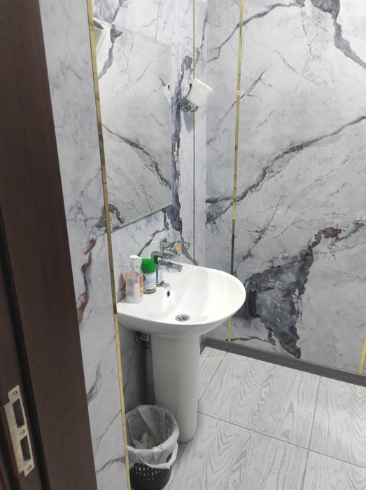 Ofis ijaraga beriladi. Xalqlar do'stligi meto bekati 120m2