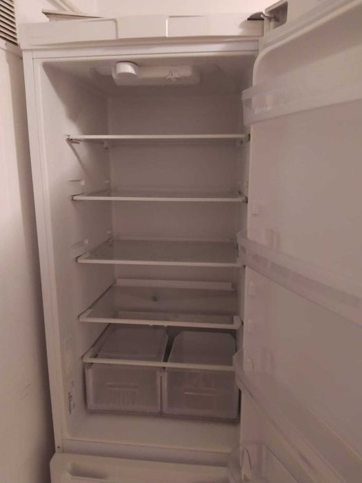 Combina Frigorifica/Frigider Indesit - vanzare