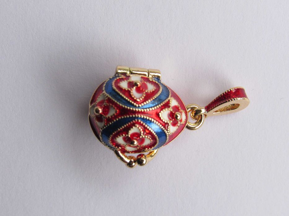 Фино дамско колие-висулка с Яйце Фаберже, ново