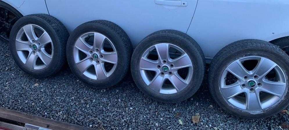 roti iarna originale Skoda pe 16 Nokian 205/55 capace OEM 1Z0601025