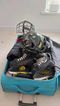 Продам хоккейную экипировку- краги,шлем, нагрудник,налакотник,перчатки
