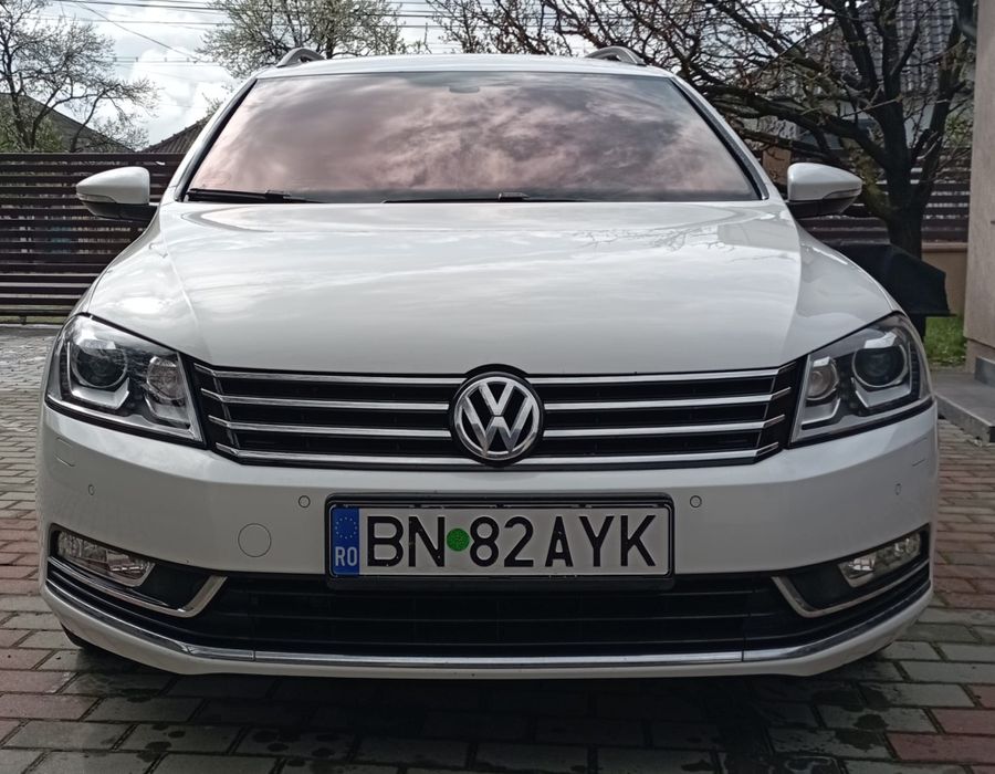 Vând Volkswagen Passat
