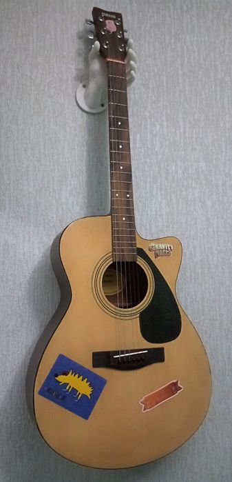 Акустическая гитара Yamaha FS 100C