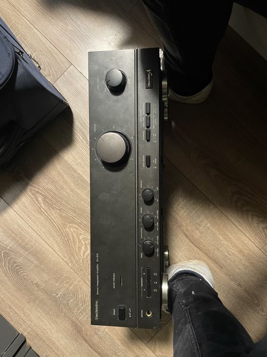 Vând amplificator Technics SU-V570