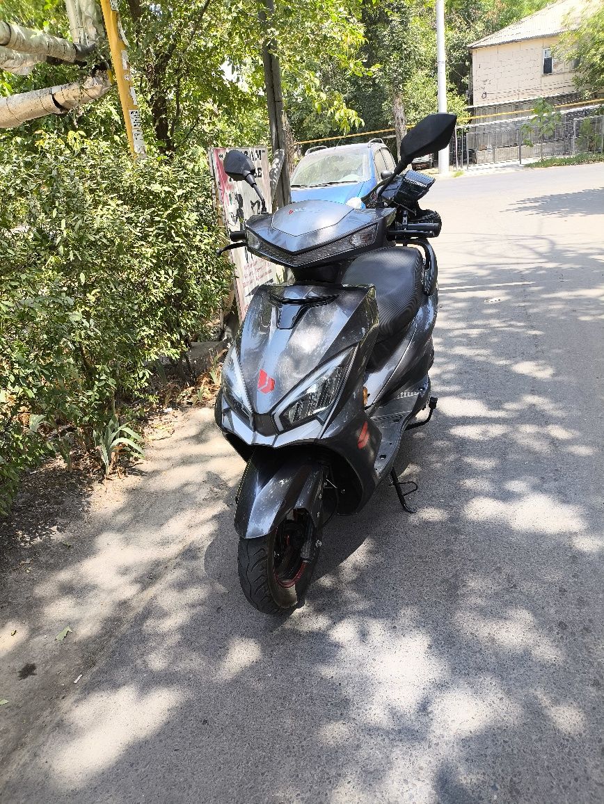 Скутер 125 кубов BIKELAND