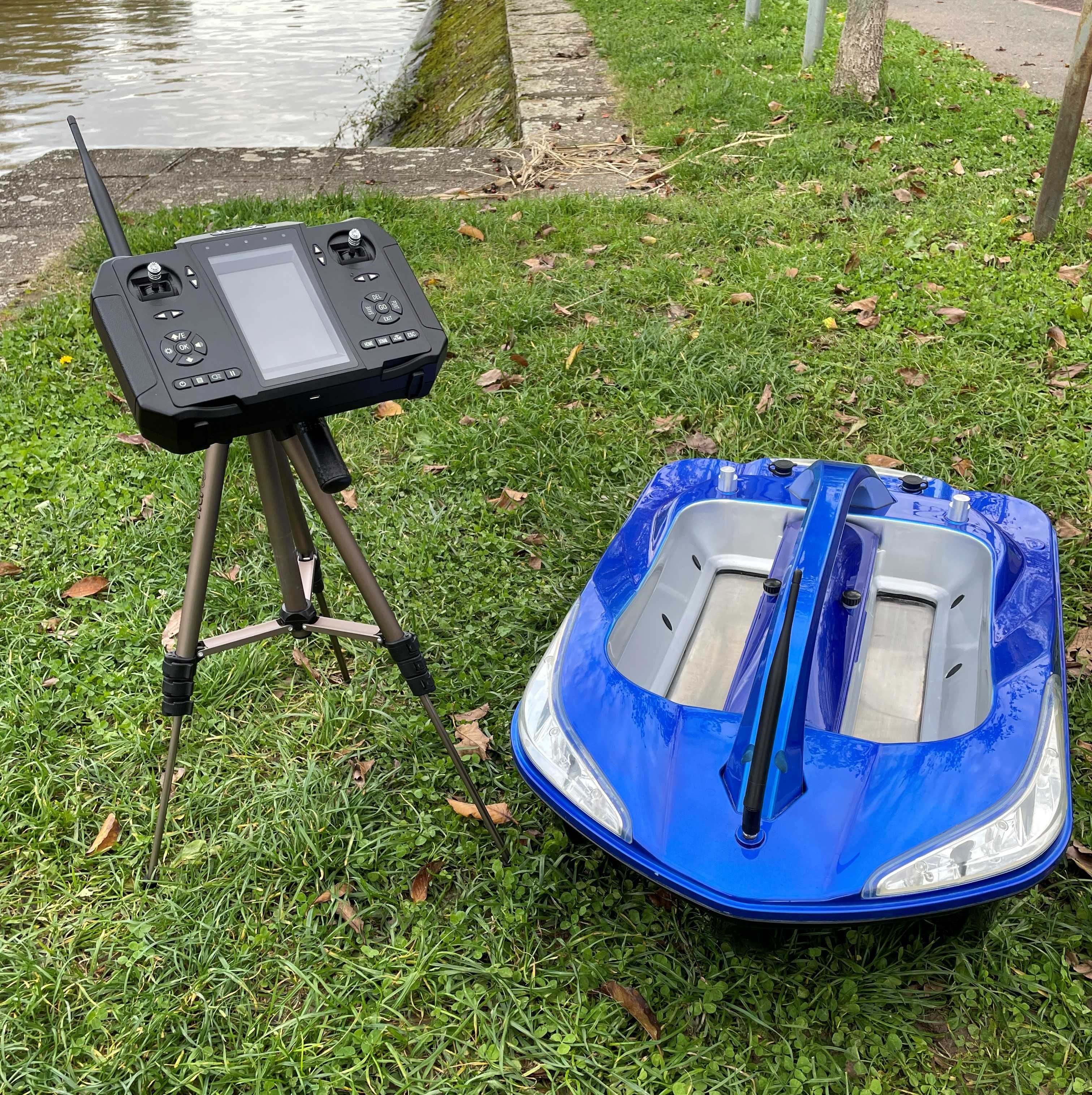 Barca Navomodel NOUA pentru Plantat cu Sonar GPS AUTOPILOT