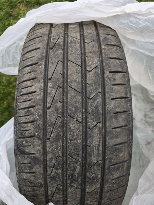 Vand pachet 4 jante tabla R16 + 2 cauciucuri de vara