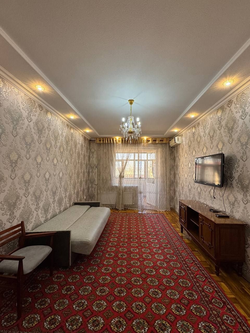 Продаётся квартира 3хкомнатная, ор. Ул. Беруний