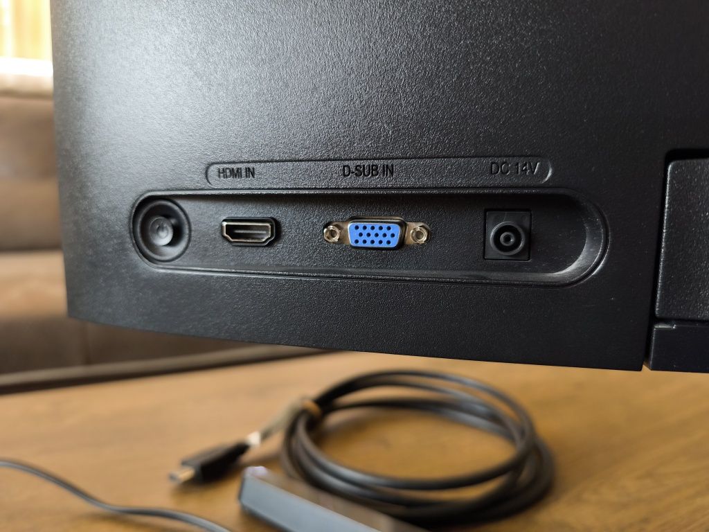 Монитор Samsung 21.5"