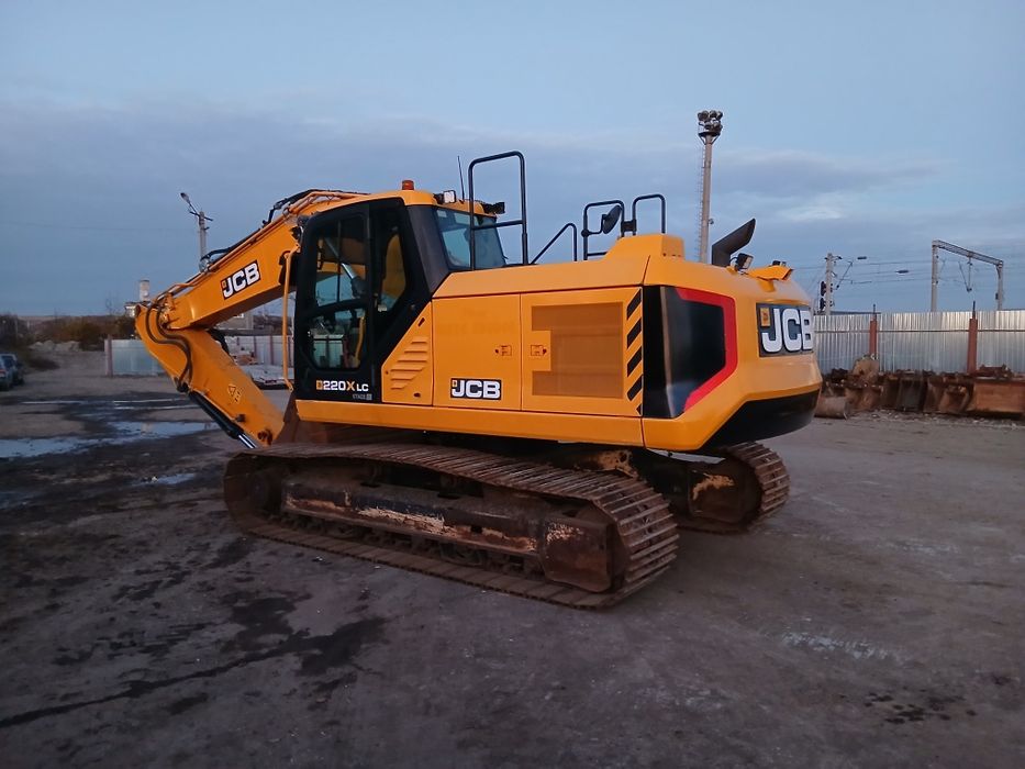 Vand excavator jcb 220XLC
