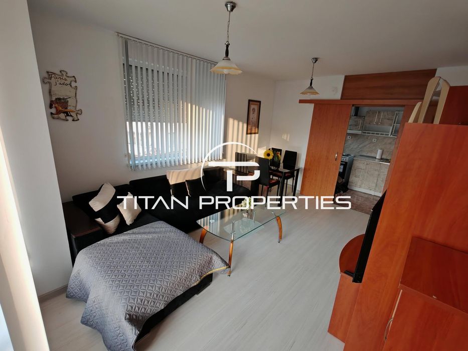 Дава се под наем Тристаен апартамент в Пловдив, Младежки Хълм - 130 кв.м за 600 € - Снимка #1