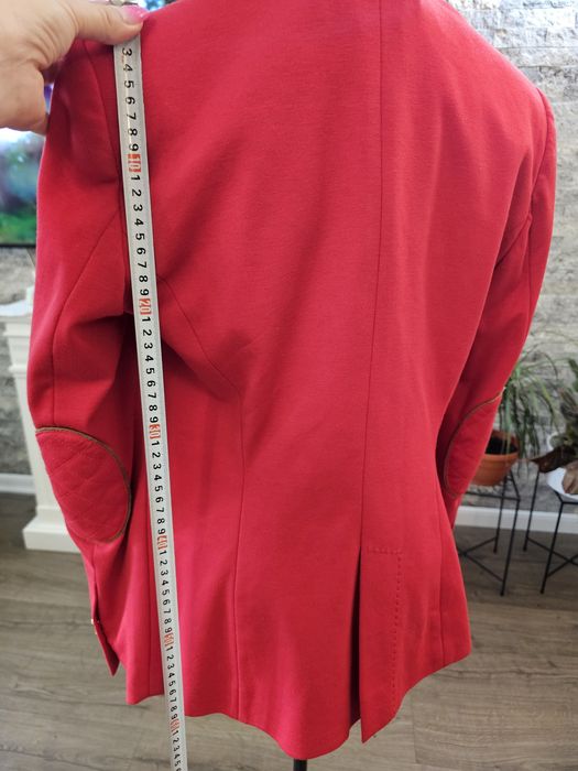 Sacou Zara rosu ferrari