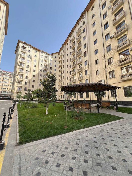 Poytaxt Gavhari 5х комнатная квартира коробка 140м2: Ц2 Дархан ПРОДАЖА