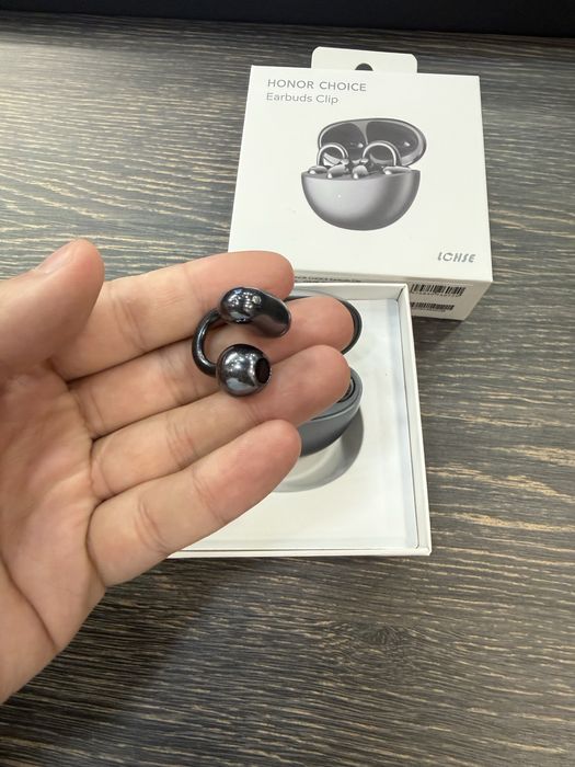 MrsAmanet: Casti honor coice