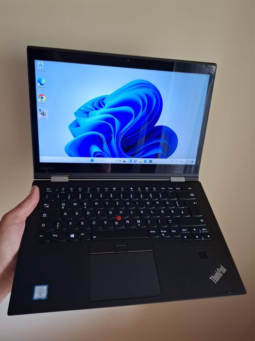 Lenovo Thinkpad X1 Yoga I7•TOUCHSCREEN•SSD 256GB•16GB Ram•model slim