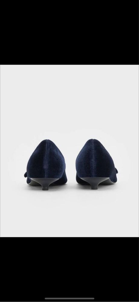 Tufli Charles Keith