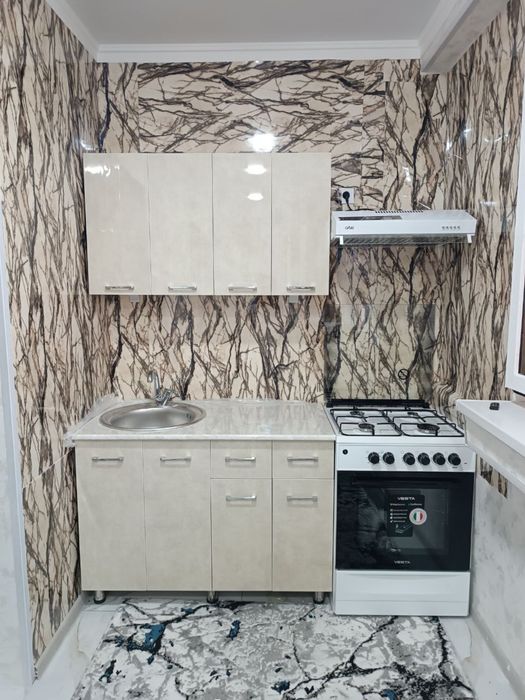 Metro Beruniyda 3 xona 4 xonali qilingan kvartira sotiladi