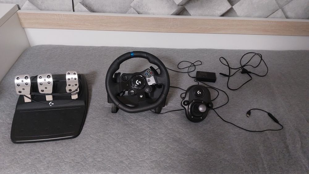 Обменяю Игровой руль на Meta Quest 3/3s