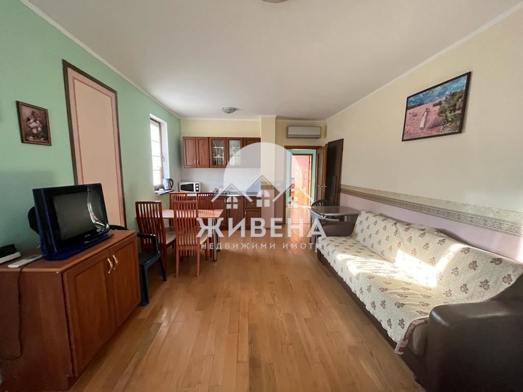 Продава се Двустаен апартамент в к.к. Св.Св. Константин и Елена - 76 кв.м за 2303 €/кв.м - Снимка #4