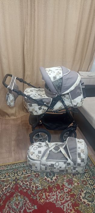Срочно Коляска детская зима лето