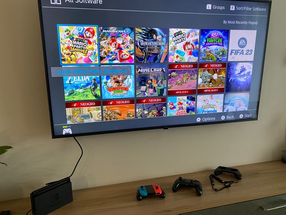 Nintendo Switch modat + Dock, 2 Joy-Con, Pro Controller și accesorii