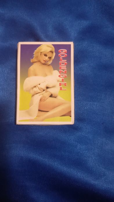 Продаются игральные карты