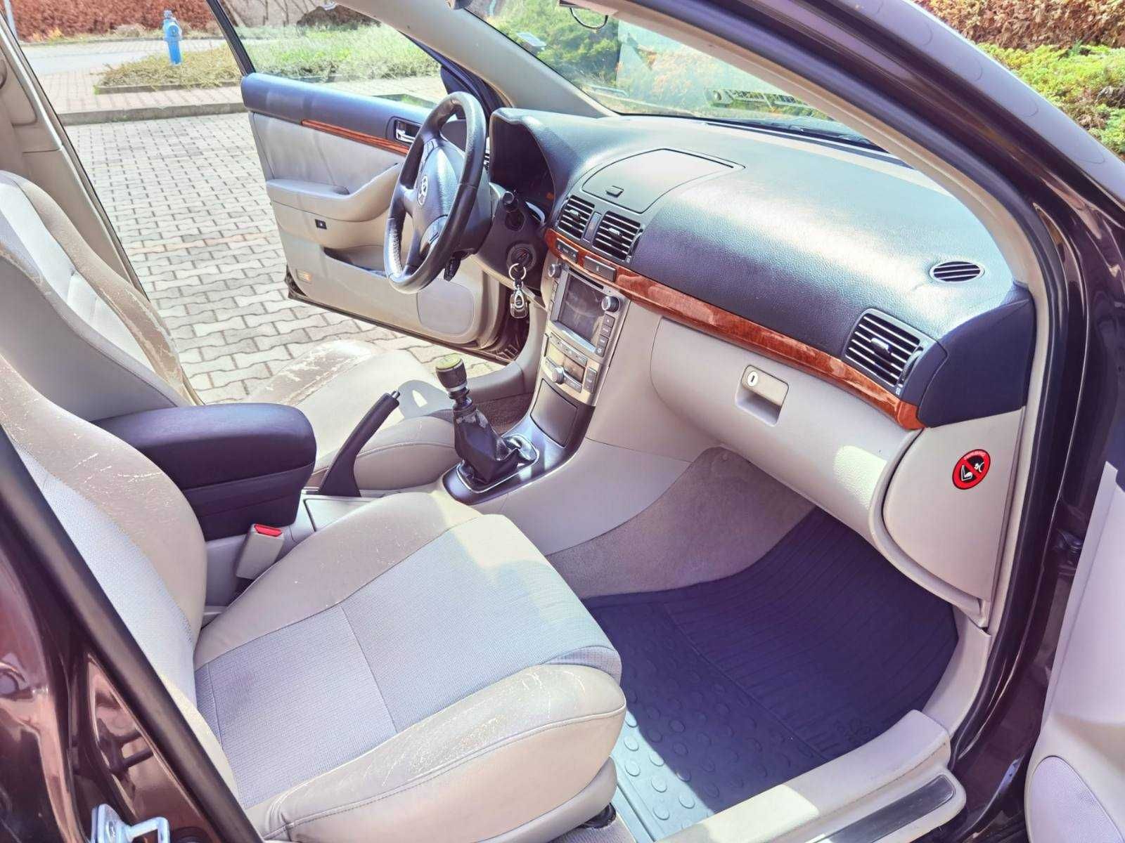 Тойота Авенсис 2.2 D4D 150 k.c NAVI 2007г.