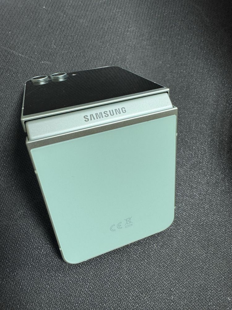 Samsung Galaxy Z Flip 6 12/512gb