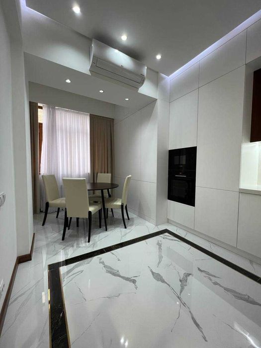 СДАЁТСЯ В АРЕНДУ КВАРТИРА в центре города ул.Чехова ) Срочно !!!