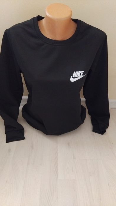 Oferta! Trening unisex Nike din 3 piese!