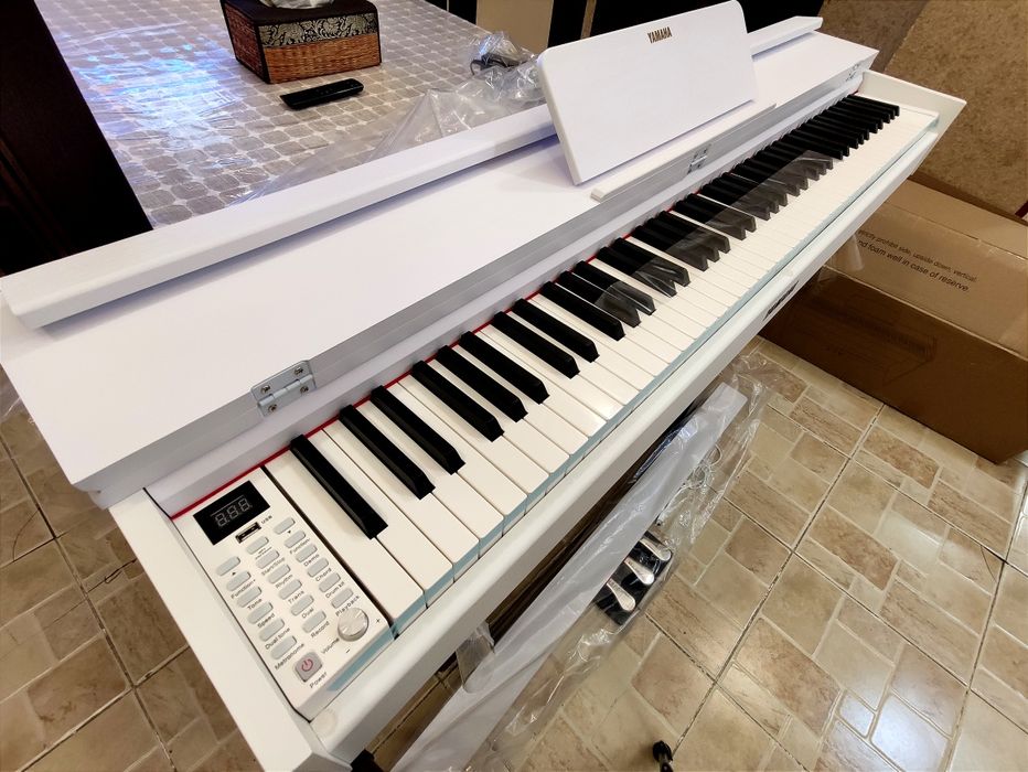 Цифровое пианино молоточковый.