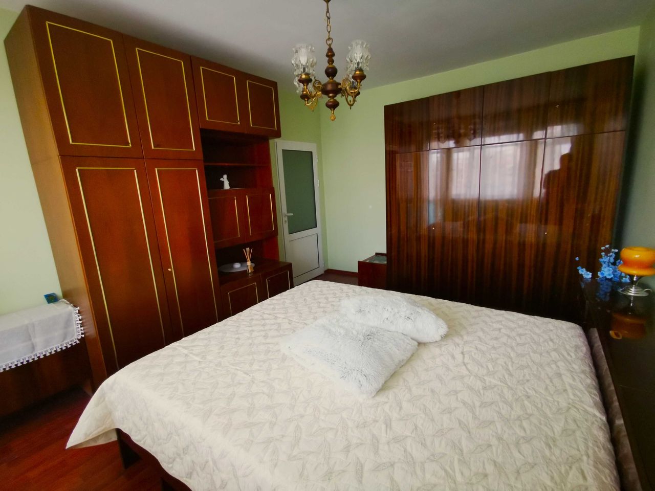 Дава се под наем Тристаен апартамент в Пловдив, Кършияка - 75 кв.м за 357 € - Снимка #18