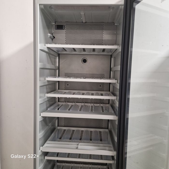 Охладител за вино SIEMENS KS38WA40/iQ700