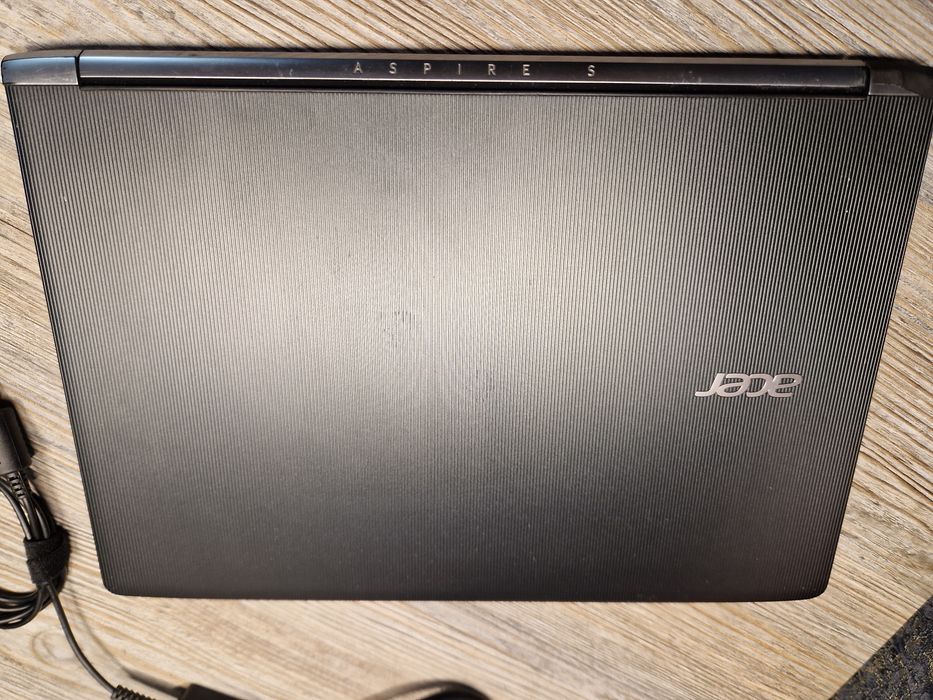 Ультрабук Acer Corei5 модель Aspire S5-371