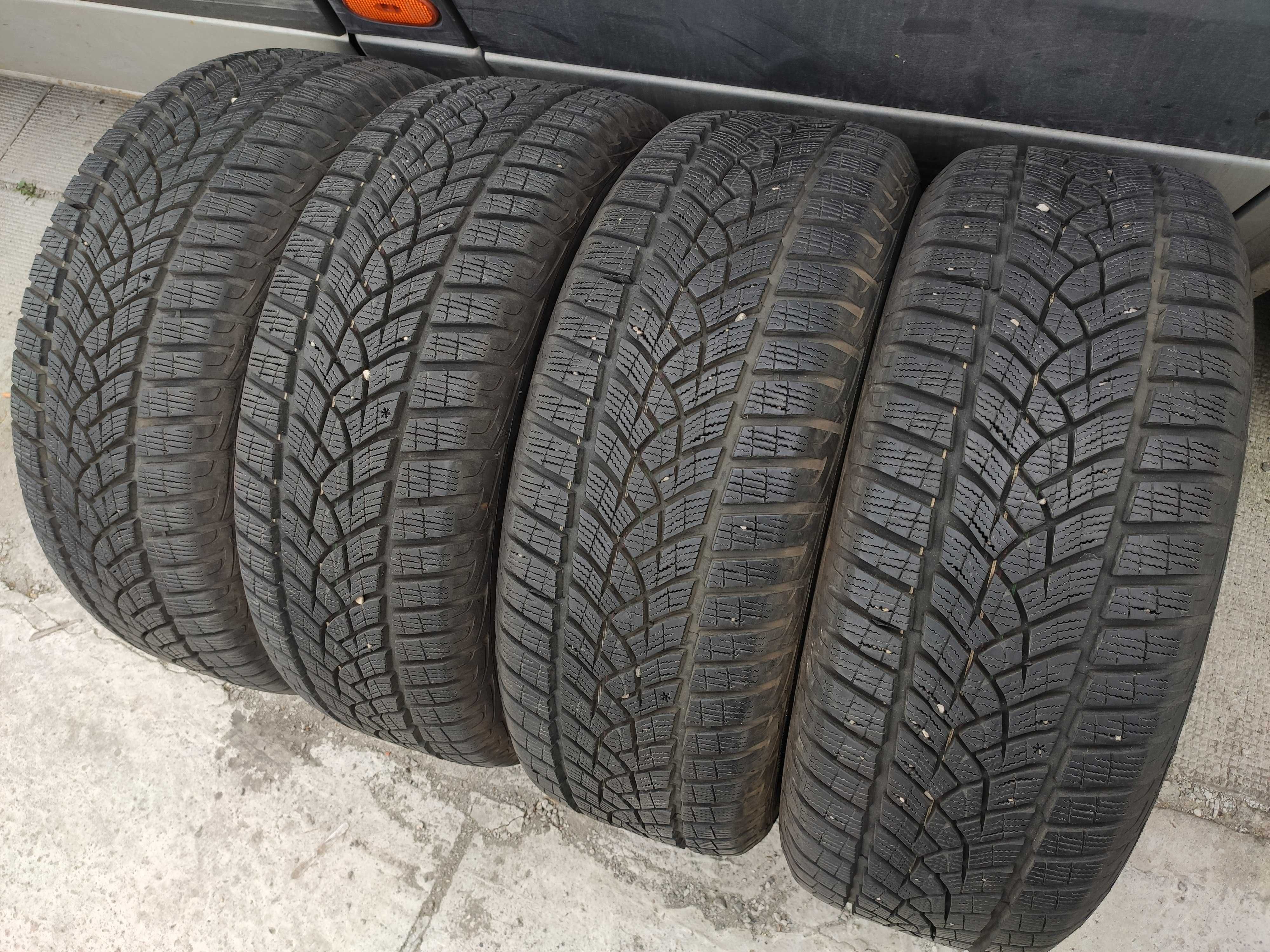 4бр Зимни Гуми 235 60 16 - Goodyear