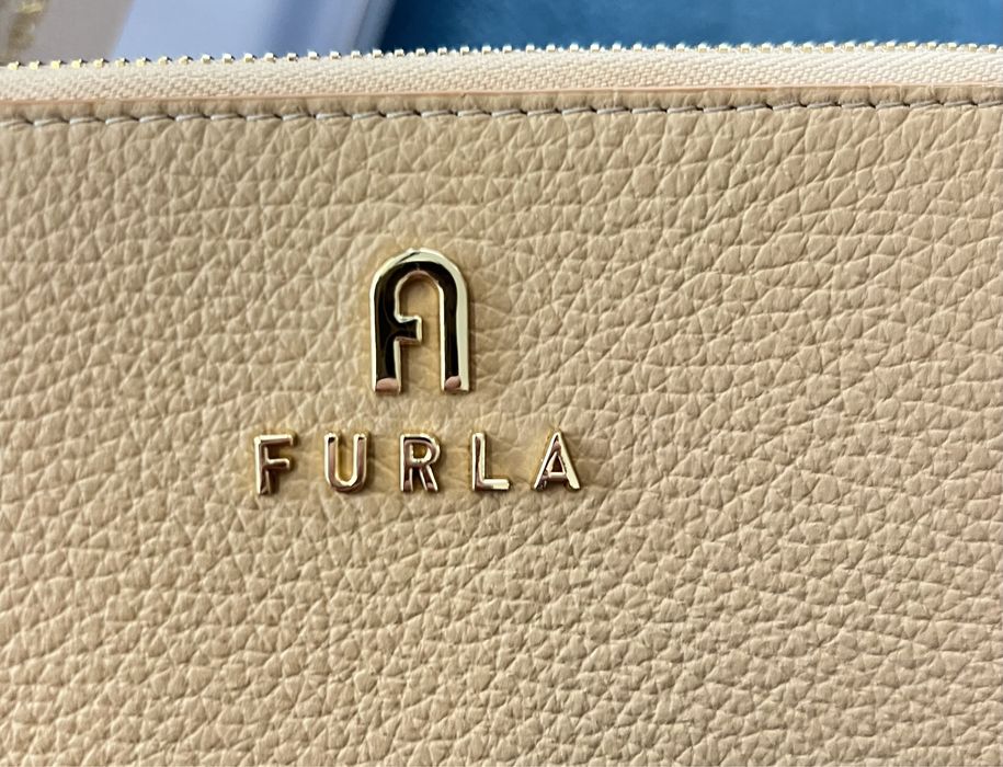 Чисто нов модел FURLA Camelia.С етикети.100% оригинал! Жестоки са !