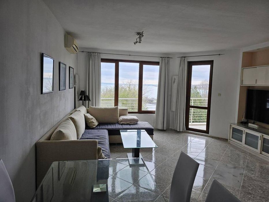 Двустаен апартамент в гр. Несебър с гледка море