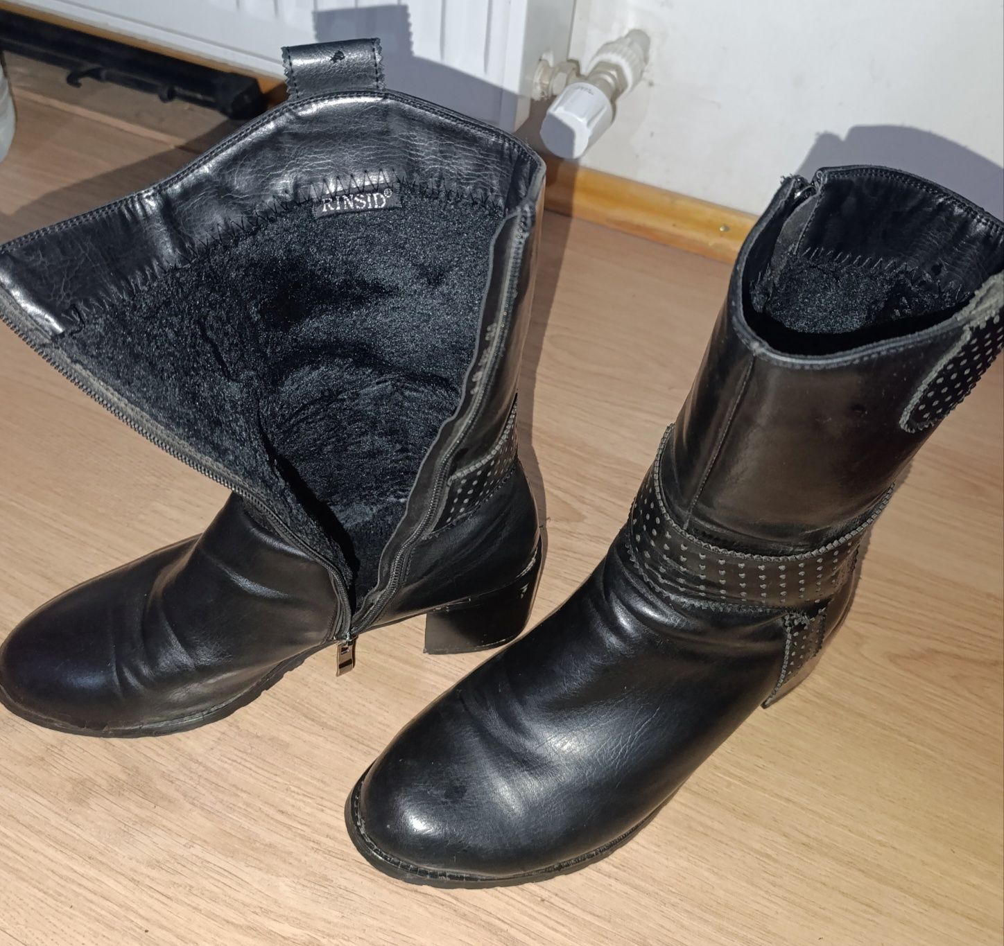 Ayollar etigi. 60000