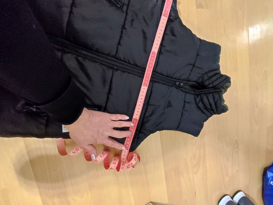 Елек Adidas двулицев обличан два пъти uk 12 eur 40 ширина 51 см.