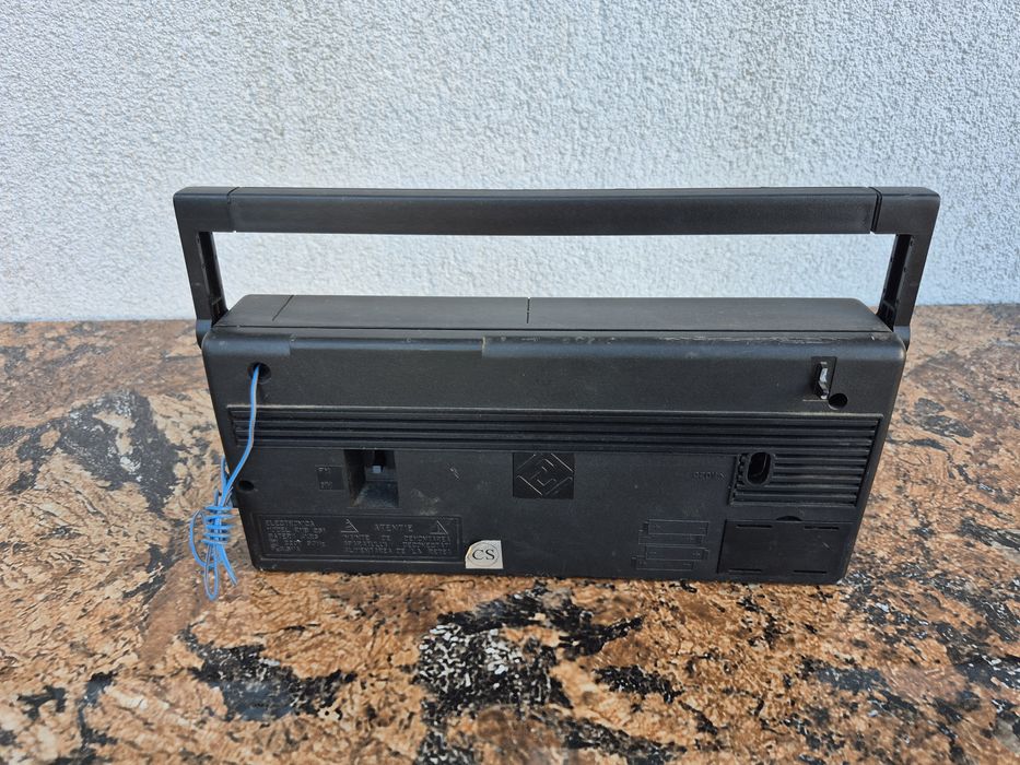 Radio receptor portabil marca THOMAS fabricat de Electronica in 1994